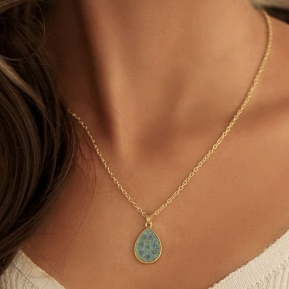 Teardrop charm necklace